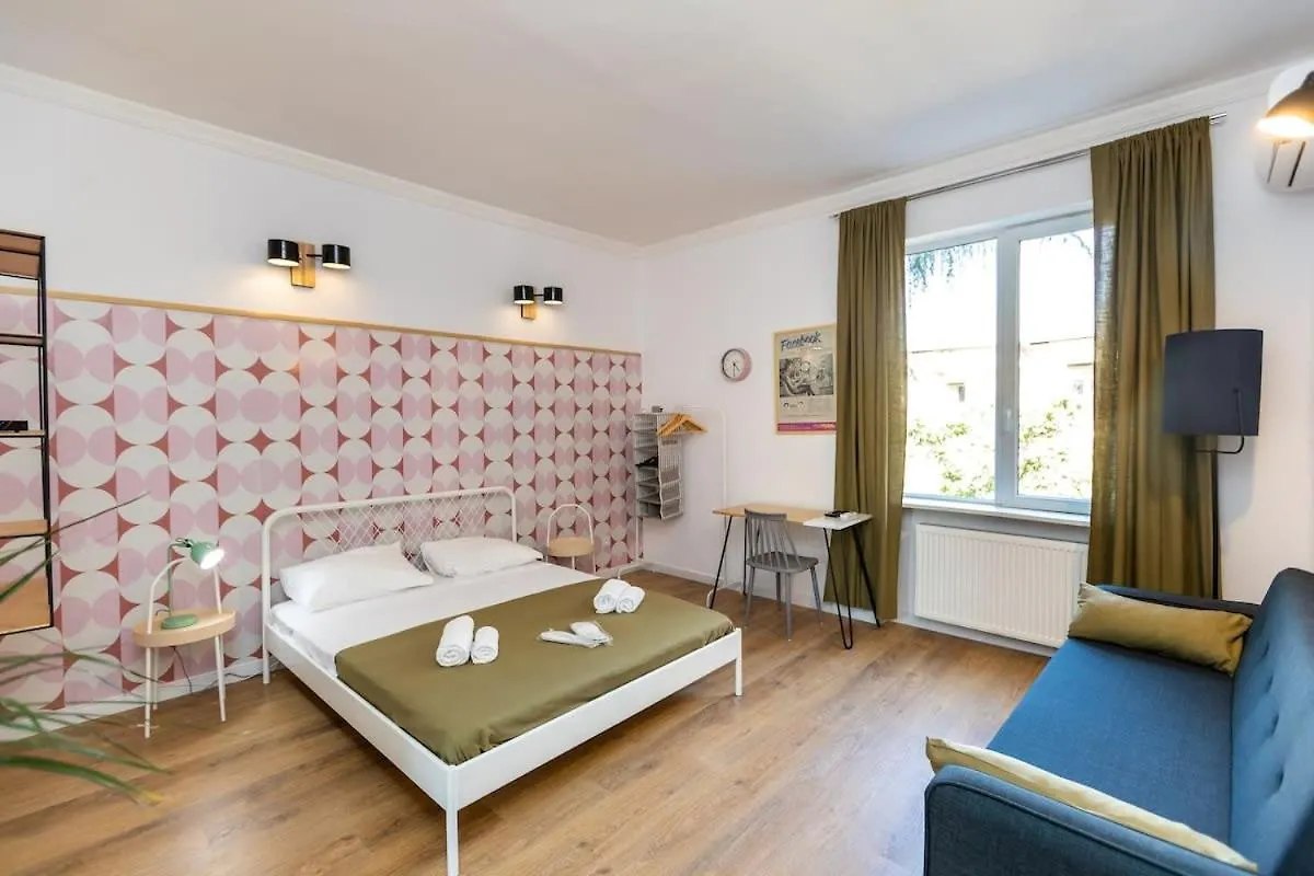 Central Vera Studio - Ideal For 3 - By Wehost Tbilisi 0*,